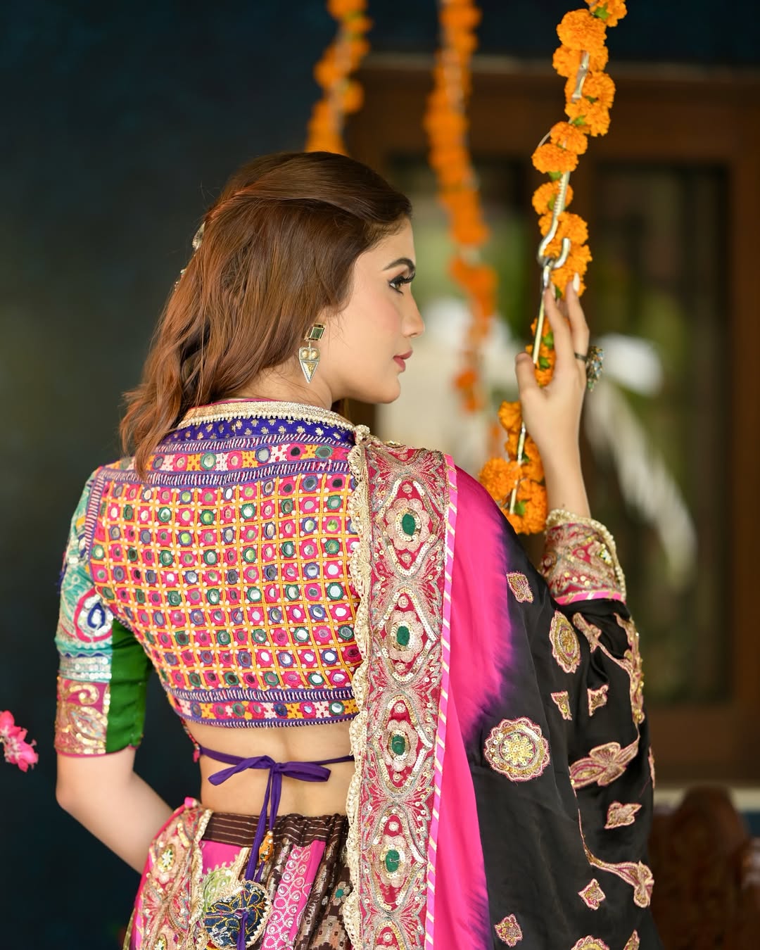 Luxury Kanjivaram Silk Bridal Saree - Image 3