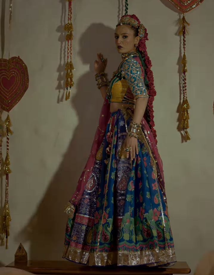 Traditional Bridal Panetar Saree with Lace Border - Image 4